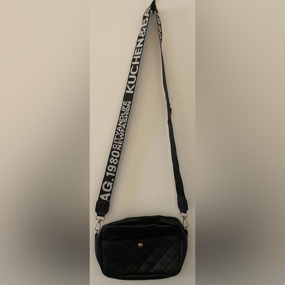 Kuchen & Co Black Text Purse